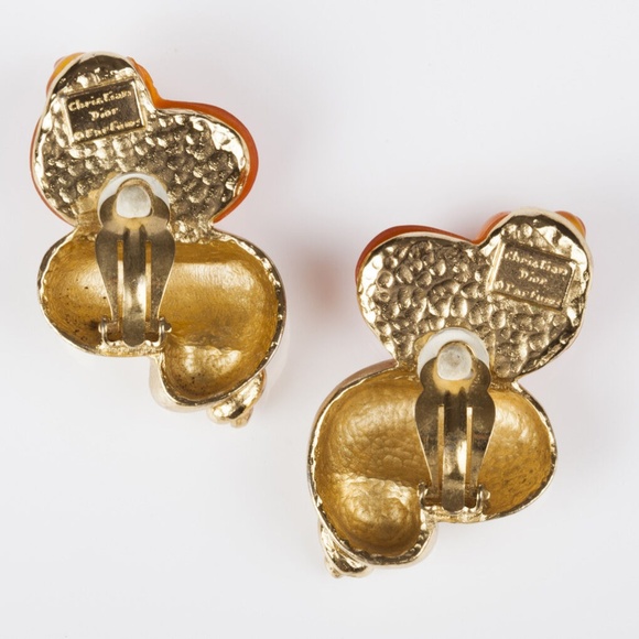Massive Runway Christian Dior Shell Earrings - Picture 2 of 5